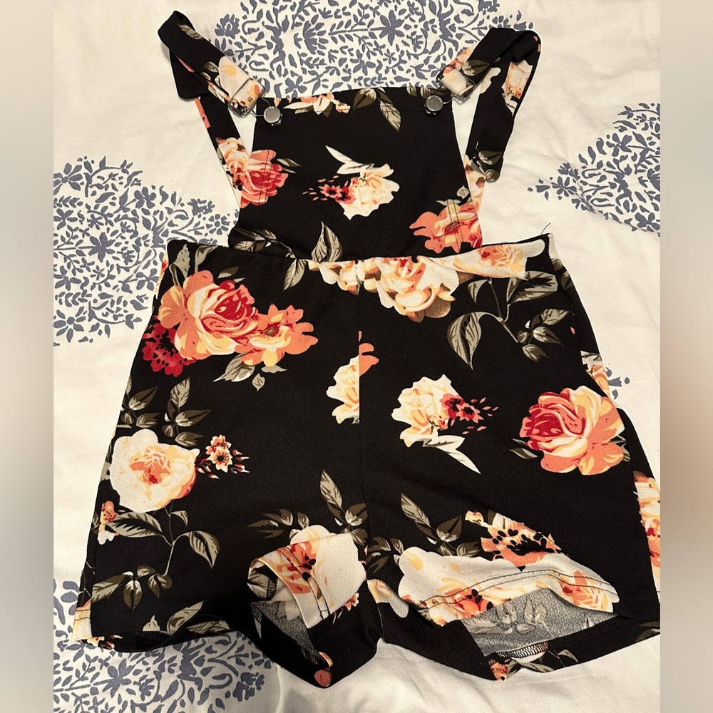 SHEIN Black Floral Print Overalls